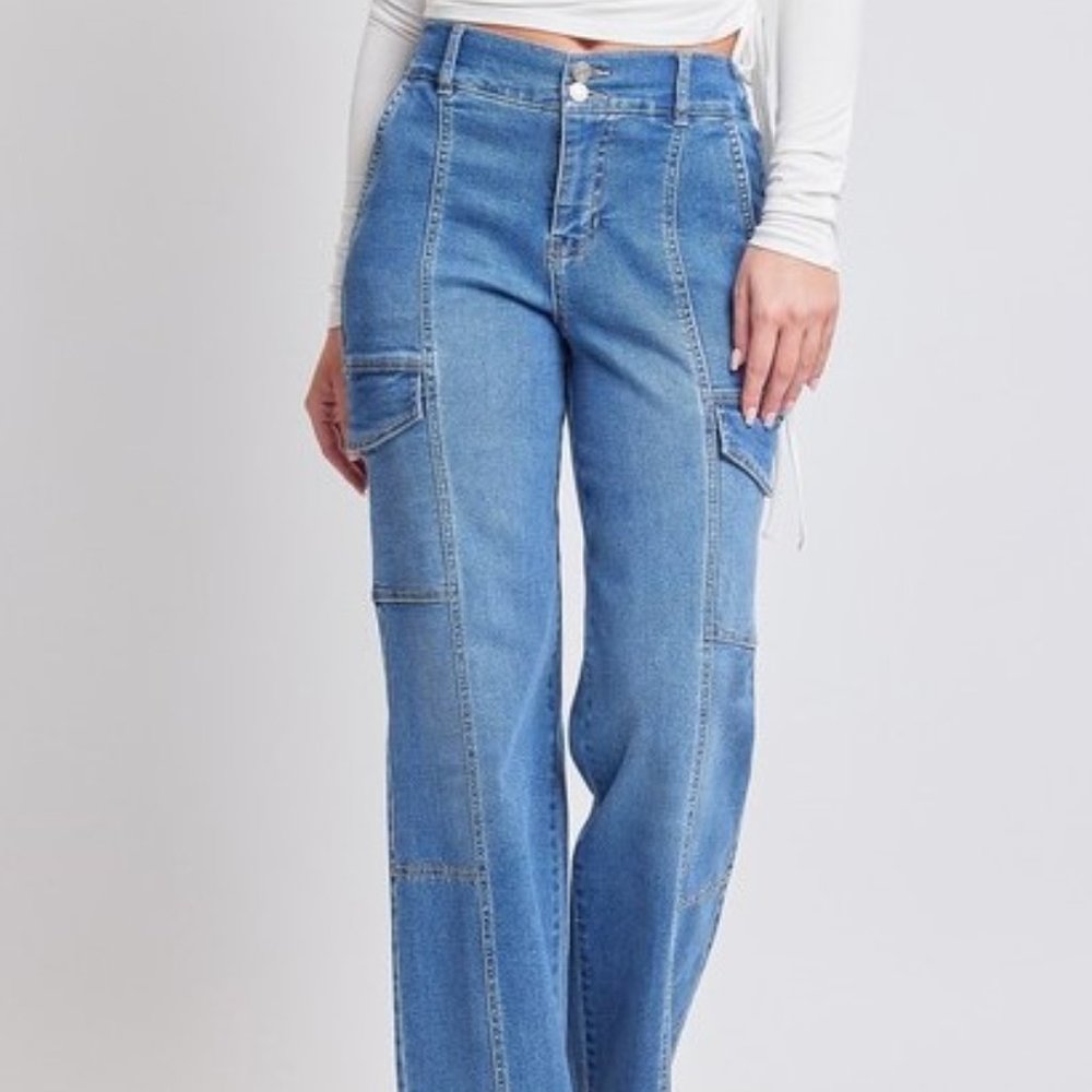 LAST PAIR Junior High-Rise Straight Cargo Jeans